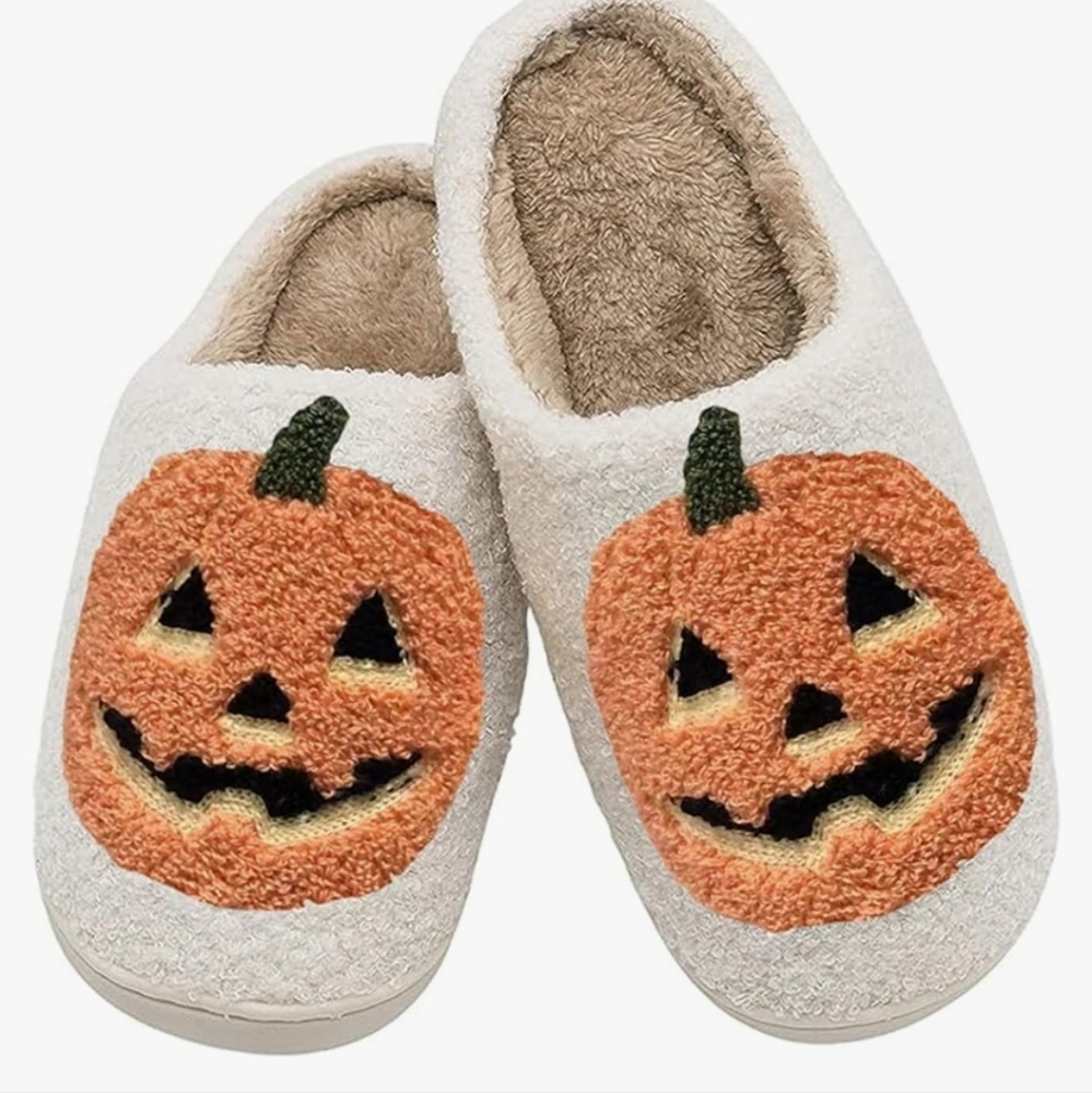 Women's Plush Halloween Pumpkin Smiley Face Slippers with Ankle Socks 9.5/10
